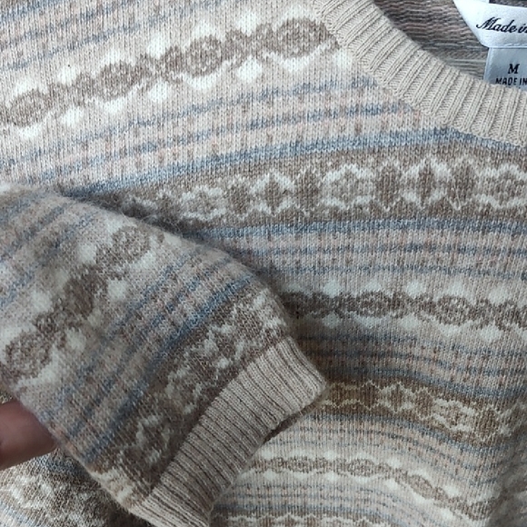 EUC Talbots Beige, taupe ,blue Patterned Sweater Fairisle style - Picture 2 of 5